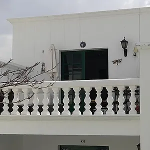 https://fabulous-1-bed-apartment-in-puerto-del-carmen.in-canary-islands.com